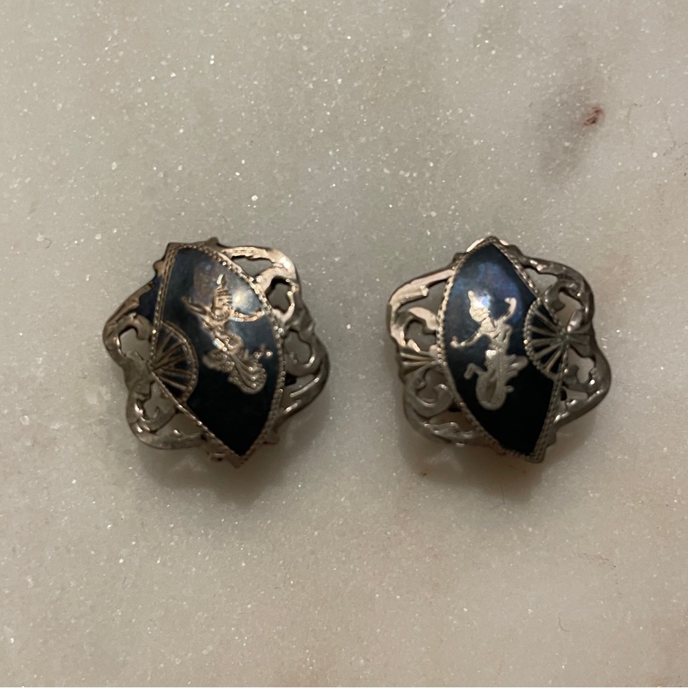 Vintage Siam Niello art nouveau sterling silver earrings clip on.